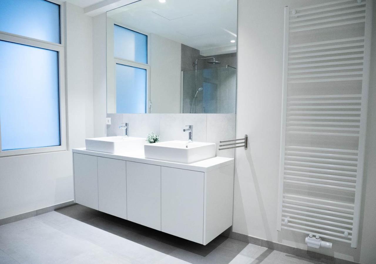 Апартаменты Smartflats - Antwerp View Экстерьер фото